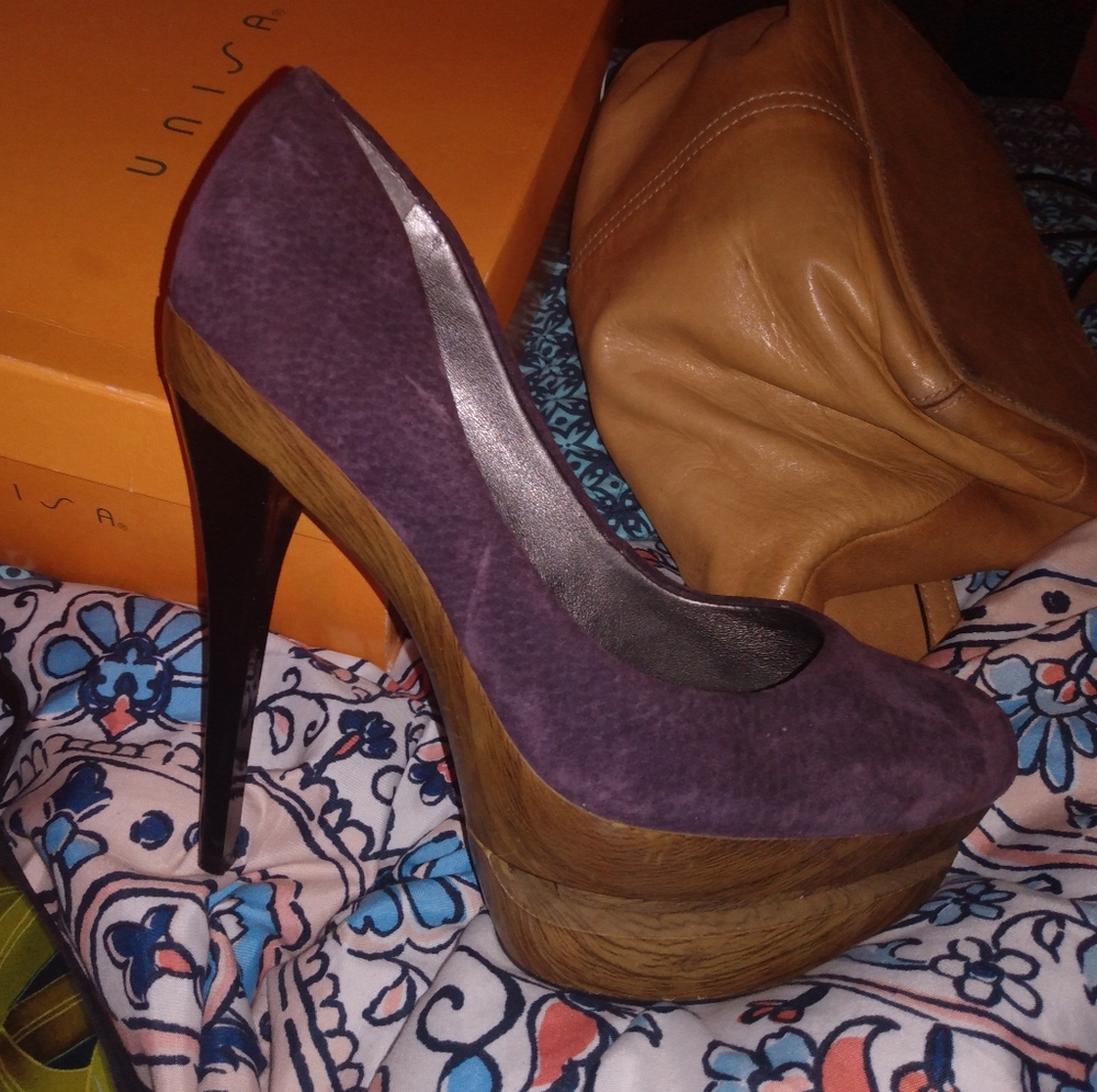 Jessica Simpson heels